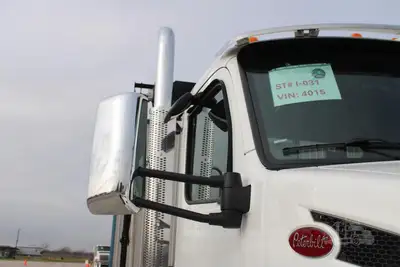 New | in-Stock 2027 PETERBILT 548 Rolloff Trucks Texas US | Roll Off Truck World #1492000