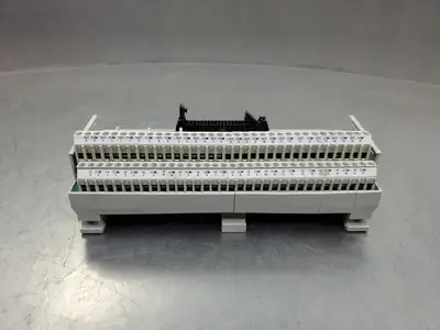 USED Allen-Bradley 1492-IFM40F-FS120-4 Ser A Interface Module