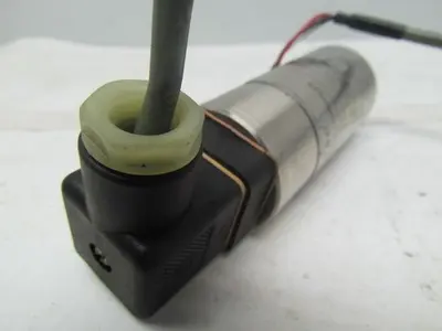 Sensotec 440/7229-09 Amplified Pressure Transducer 0-150 PSI 15-40VDC 1/4" NPT