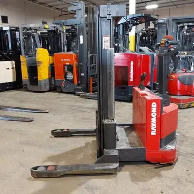 USED 2020 RAYMOND RSS40