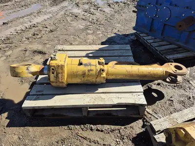 USED CATERPILLAR 232-0652