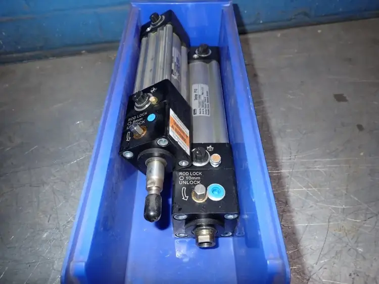 Used PARKER P1D4J1040MC0073N9N3N / P1D4J050MC011NNN6N Cylinders | HGR 24 #731349