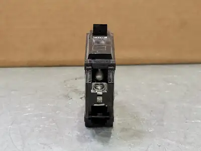 15 Amp, 1 Pole, 120/240 volts Circuit Breaker