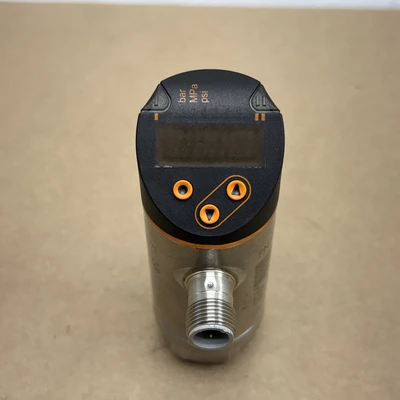 NEW Ifm Pm7071