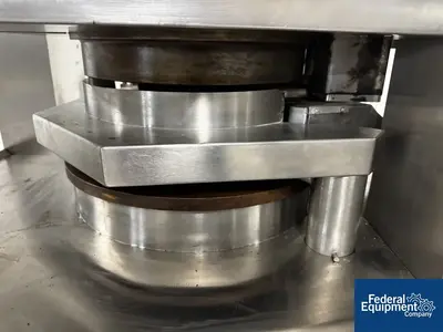 USED Fette Fette P1010 Rotary Tablet Press