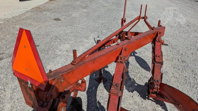 USED MASSEY FERGUSON 345