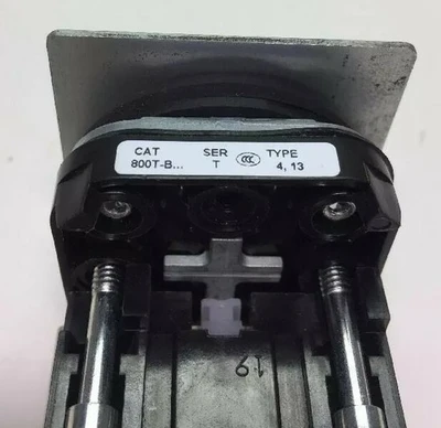 USED Allen-Bradley 800T-B