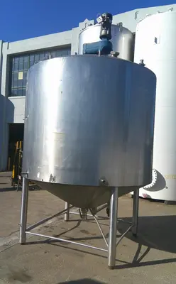 SPC8934  Kettle 2,000 gallon Walker processor kettle, agitator 3 hp side scraping, 15 psi jacket rating, 304 SS