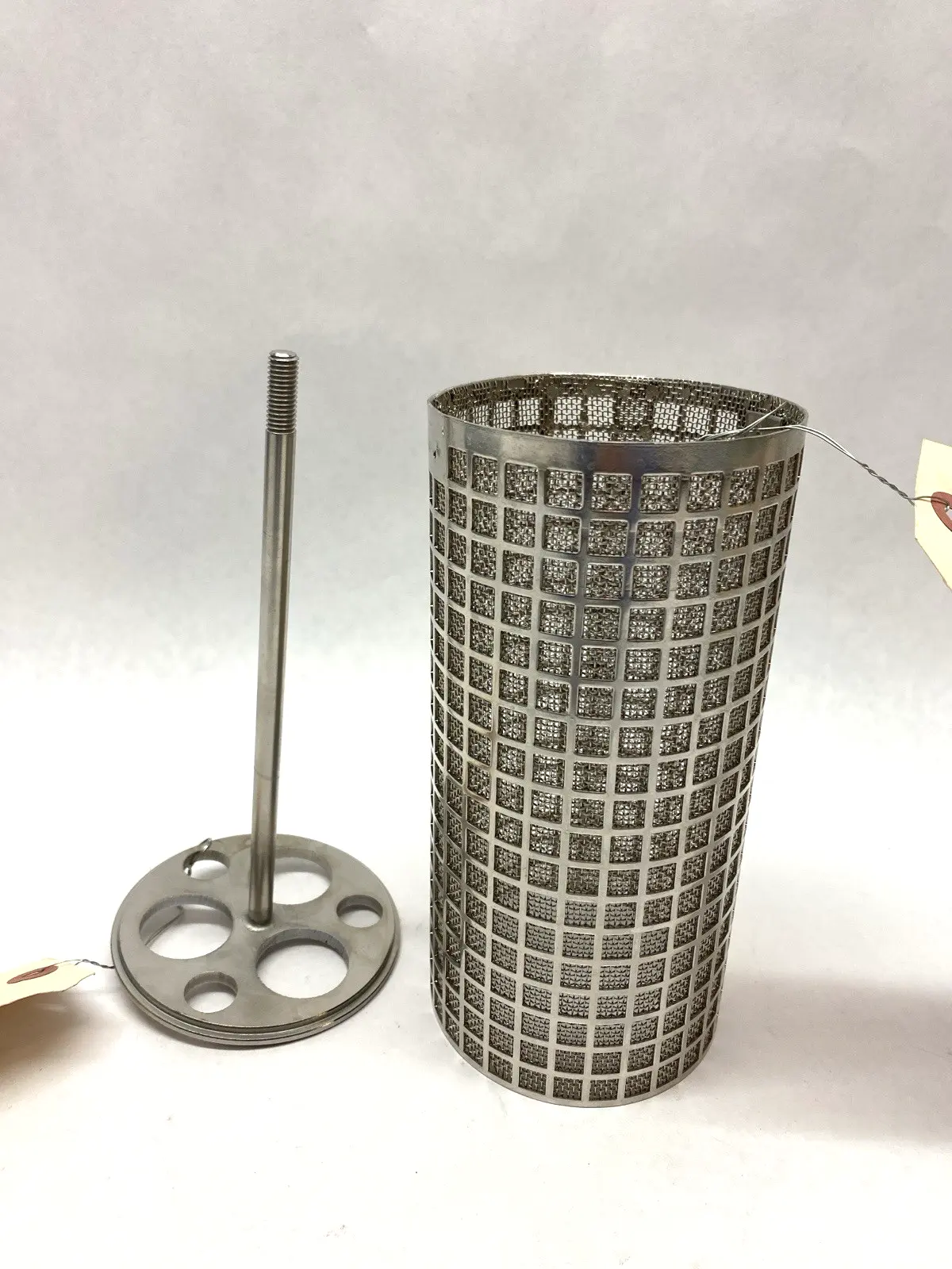 USED ULTRASOURCE NORMAL SIEVE AND 340587 1.4301 WELDED 106044 SIEVE SUPPORT