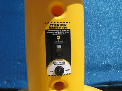 Used SOUTHWIRE _UNKNOWN_ Light Source Equipment California US | Bay Line Tool #1316381
