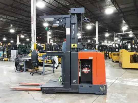 Used 2019 TOYOTA 8BPU15 Order Pickers Ohio US | Russell Equipment #726728