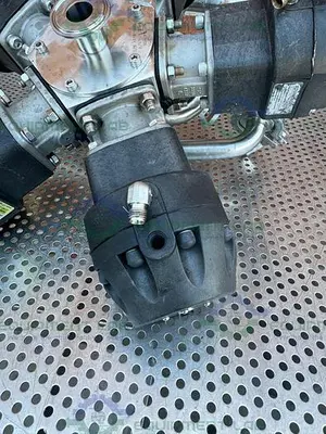 USED 5 ITT PURE FLO ADVANTAGE STAINLESS STEEL DIAPHRAGM VALVE W/ 1" SANITARY FITTING