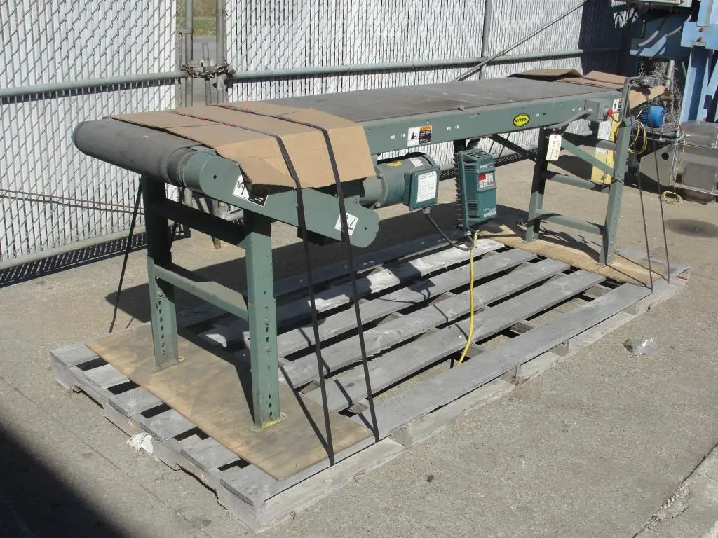 SPC8813  Conveyor Hytrol belt conveyor CS, 20" x 120" long