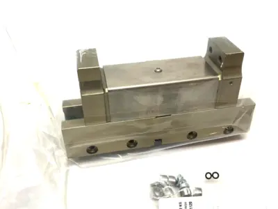 KGG 140-60, 0303070 | Schunk KGG 140-60 Small Component Gripper 30mm Stroke Per Jaw 0303070 - New Other