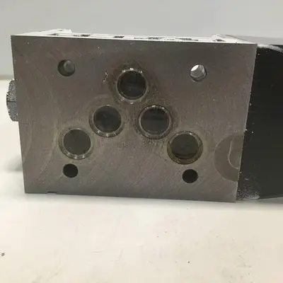 USED VICKERS DG4V52AMP7LH740