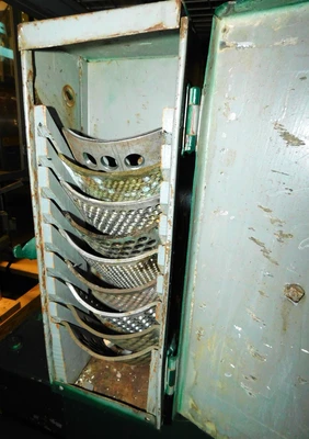 USED CUMBERLAND KNIFE MILL SIZE 0