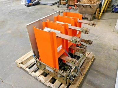 Used GE VB 7.2-500-3 Circuit Breakers Ohio US | Equipment Recovery Corp. #1331093