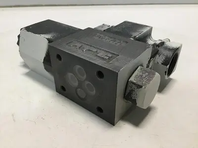 USED YUKEN DSG-01-2B2-D24-50251