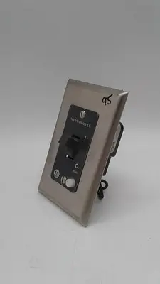 USED ALLEN-BRADLEY ALLEN-BRADLEY ON/OFF CONTROL SWITCH 600-TCX216