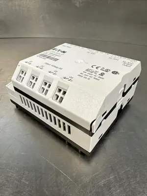 Moeller Eaton EZD-RA17 never Used Old Inventory (BIN-2.3.3)