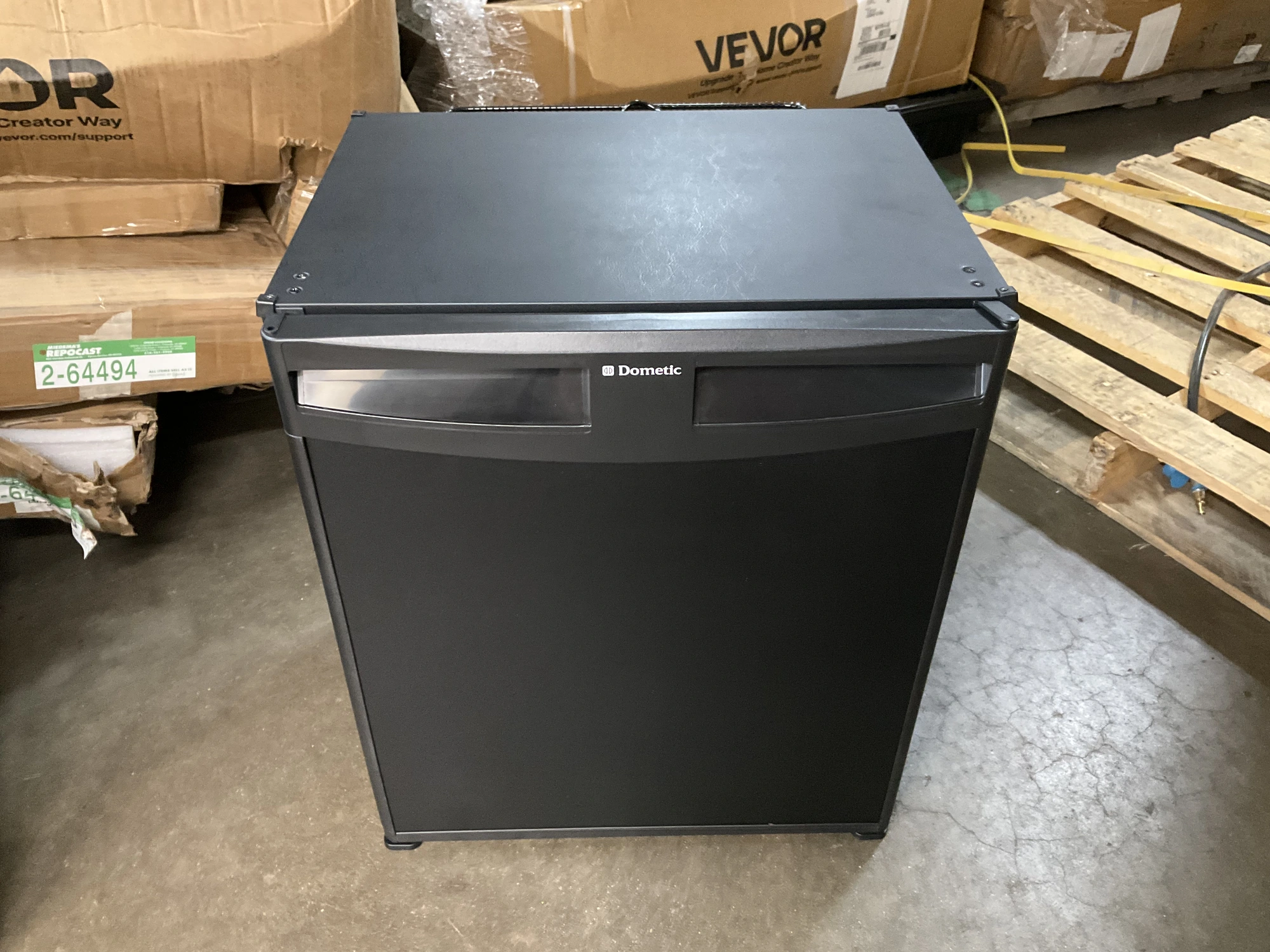 Used DOMETIC CL460 LDC Undercounter Refrigerators Michigan US | Miedema Asset Management Group #1415030