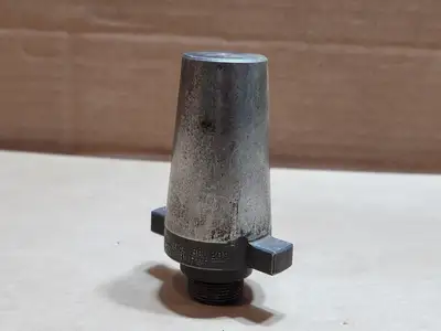 USED UNIVERSAL ENGINEERING 801209
