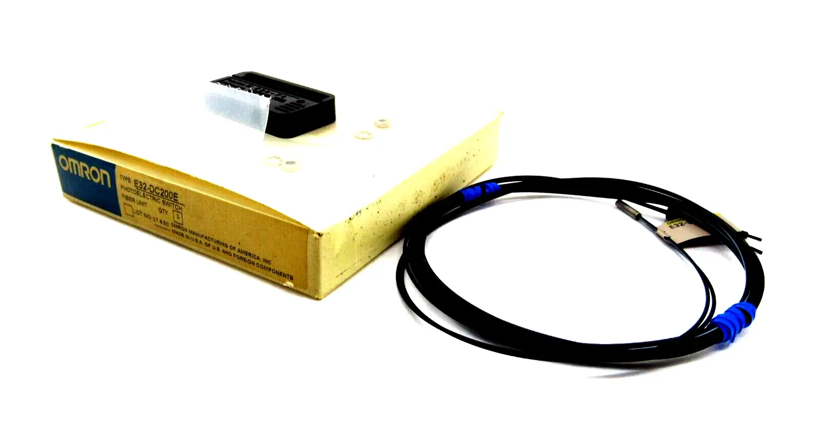 NEW OMRON E32-DC200E PHOTOELECTRIC SWITCH E32DC200E