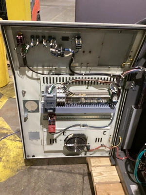 USED 2017 FANUC R-2000IC/210F