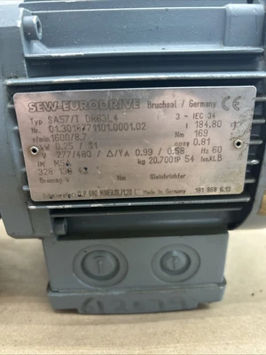 NEW SEW-EURODRIVE SA57/T. DR63L4