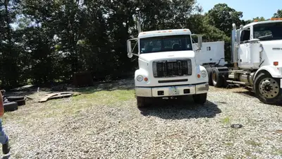 Used 2000 FREIGHTLINER FL112 Mobile Cranes Tennessee US | Ran Equipment #1398996