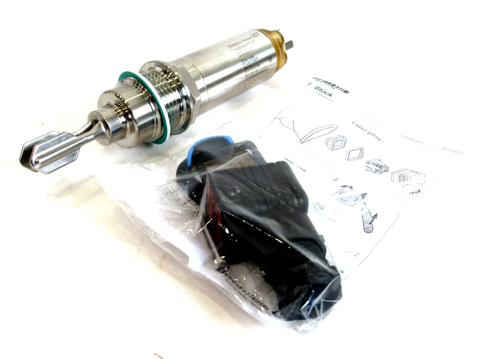NEW ENDRESS & HAUSER FTL33-AA4U3ABW5J VIBRONIC POINT LEVEL DETECTION