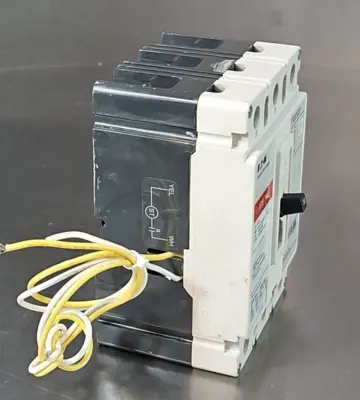 Eaton Cutler Hammer FDB3030L 30 Amp 600 Volt 3 Pole (BIN434)