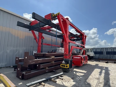 2024 Combilift SC 3 Wheel Telescopic Straddle Carrier (LOCATION: Houston TX)