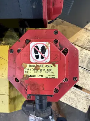 USED 2003 FANUC F-57715