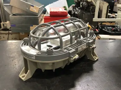 NEW CROUSE-HINDS AB052510210301