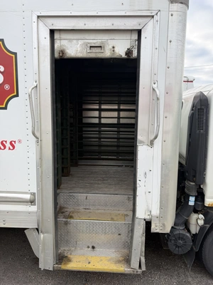Used 2016 NISSAN NRP HD Box trucks Ohio US | Miedema Asset Management Group #1693445