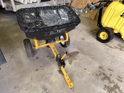 Used YARDWORKS TOWABLE FERTILIZER SPREADER Broadcast Spreaders Michigan US | Miedema Asset Management Group #1454357