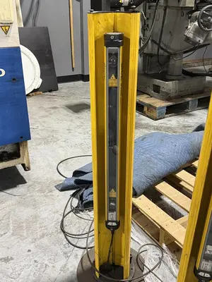 Used SICK 2 040 593 Light Curtains & Grids Minnesota US | Source Machinery Sales #1366641