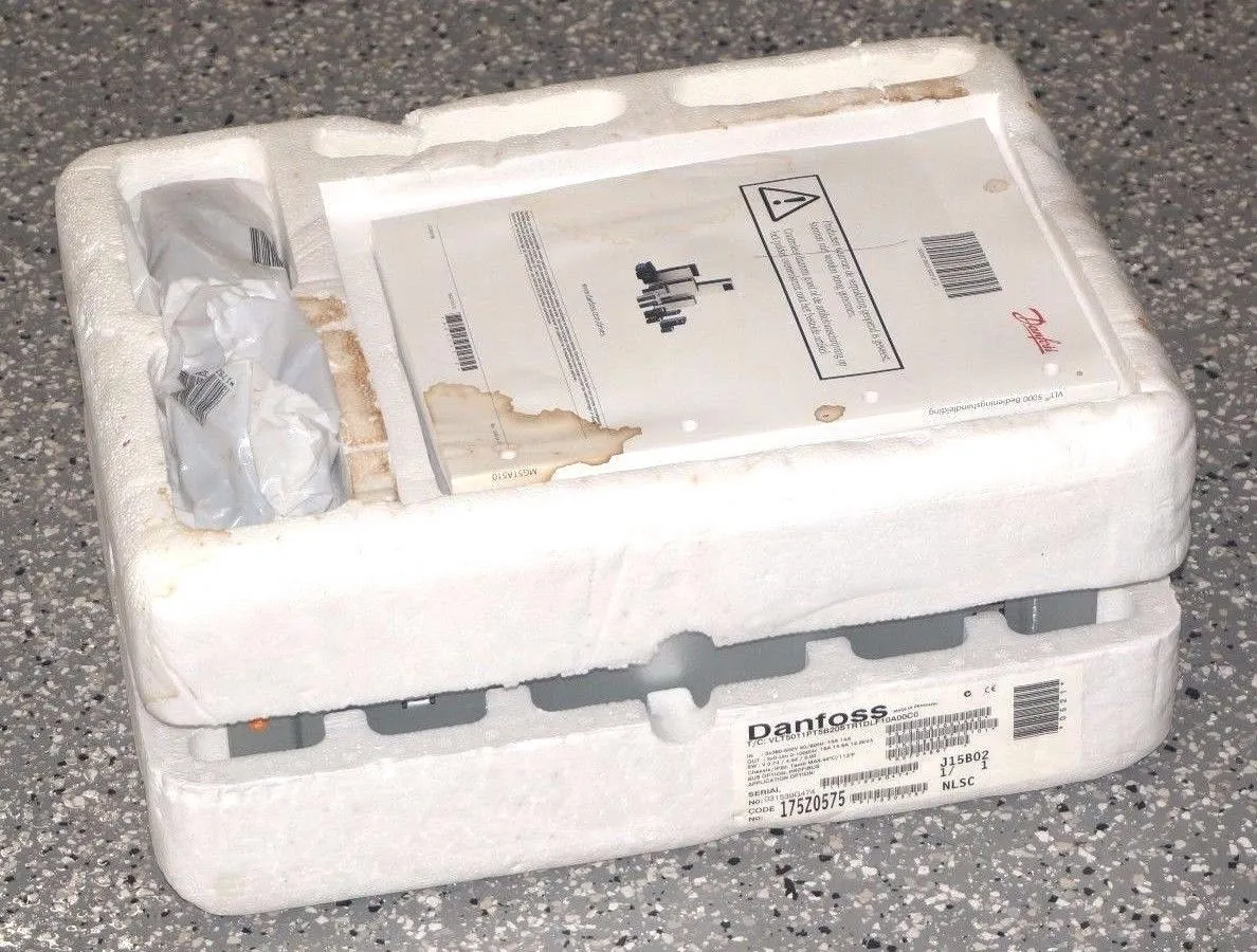 NEW DANFOSS VLT5011PT5B20STR1DLF10A00C0 SPEED DRIVE