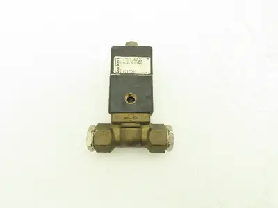 Burkert 131736N Pneumatically Operated Valve 2 Pos 2 Way 87psi 1/2" & 1/4" NPT