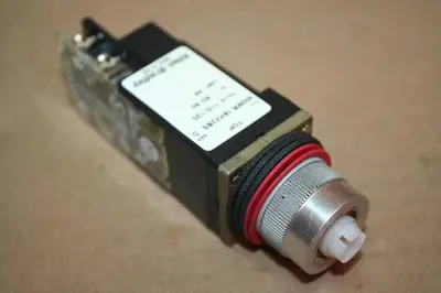 USED ALLEN BRADLEY 800MR-16HX2BS