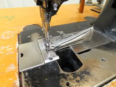 Singer 108W7 Industrial Sewing Walkling Foot Machine W/Vertical Shear 220VAC 3Ph