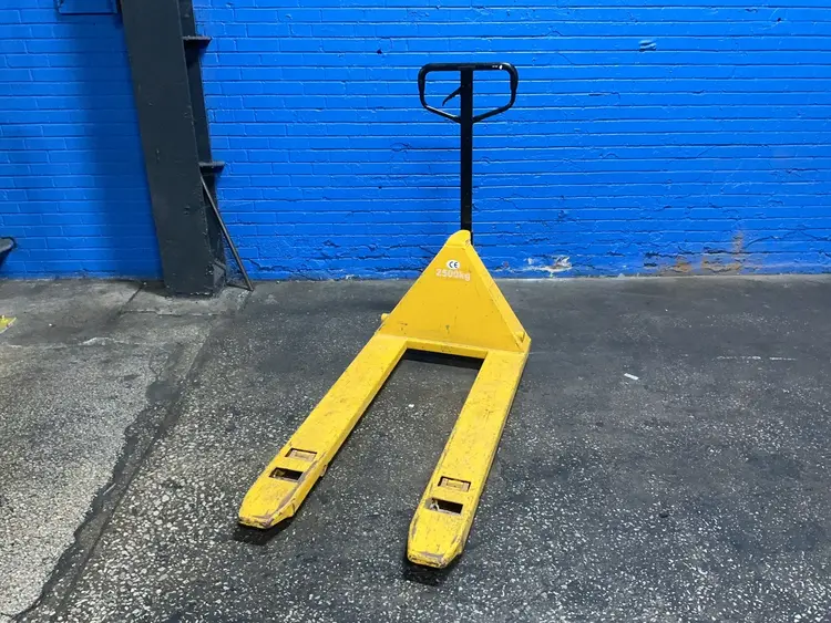 Used _UNKNOWN_ _UNKNOWN_ Pallet Jacks Ohio US | HGR 24 #1370134
