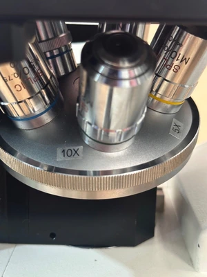 Item# L180 Unitron Versamet 3 Inverted Metallographic Microscope