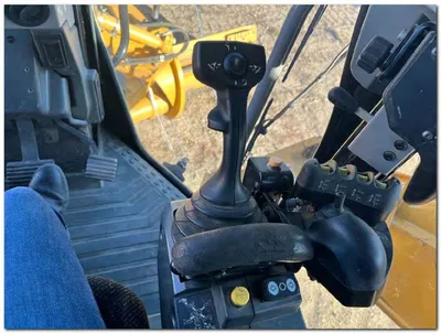 2015 Caterpillar 12M3