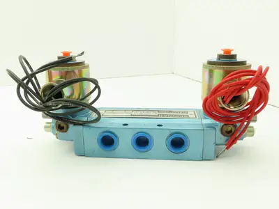 Honeywell Skinner S3FFHAL3 Solenoid Valve 5-Way 3 Pos 24VDC 150 PSI 3/8" NPT