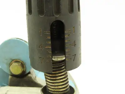 Yaskawa Electric CMR-231 U Welder Wire Motor Feeder 24VDC *READ*