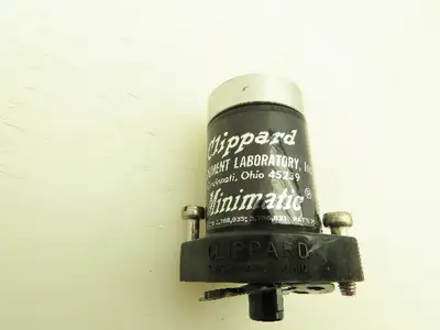Clippard R441 Minimatic 4-Way Valve Air Pneumatic Lot of 2
