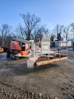 USED 2008 JLG 600A