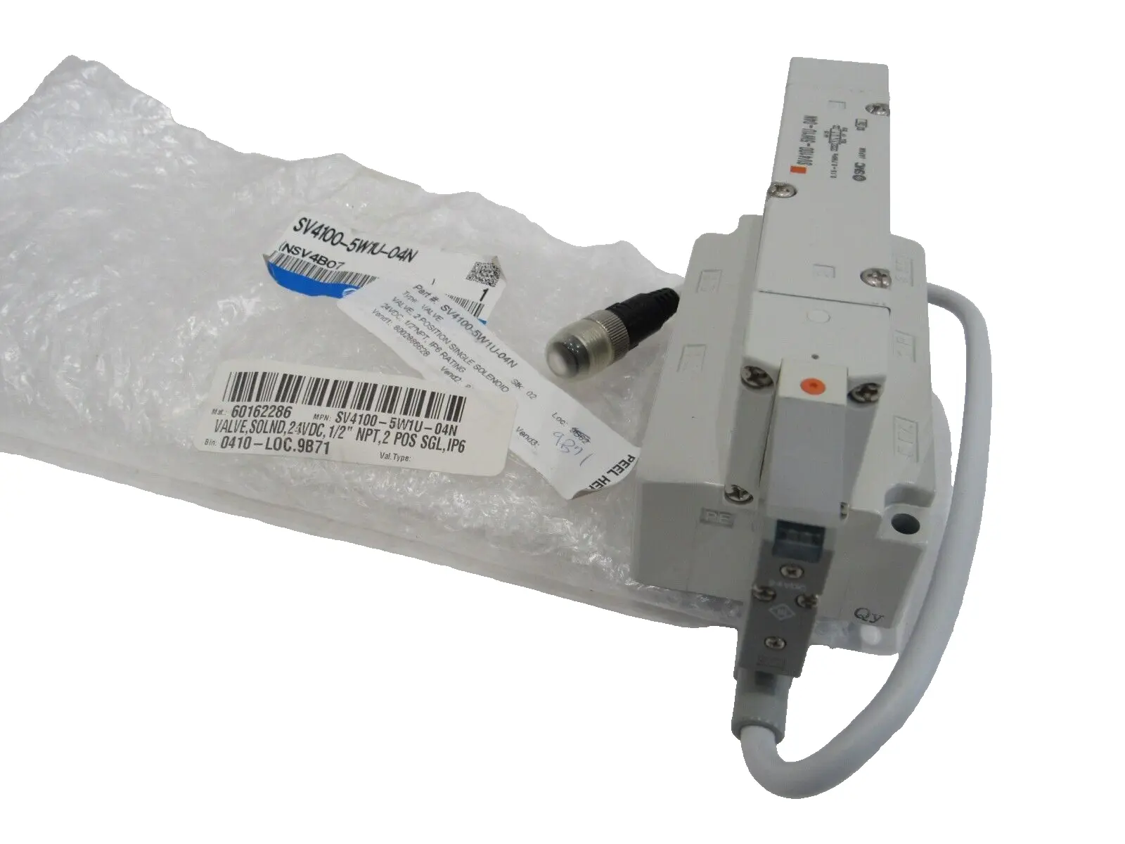 NEW SMC SV4100-5W1U-04N SOLENOID VALVE SV41005W1U04N